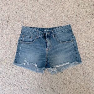 NWOT Urban Outfitters Denim Shorts 26W